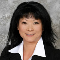 Head shot of Lisa Im, graduate of CSUEB's MBA program and current CEO of Performant Financial.